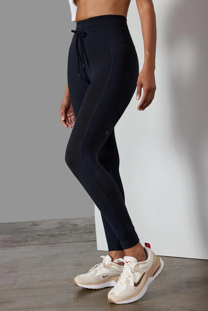 Recycled nylon high-waisted legging